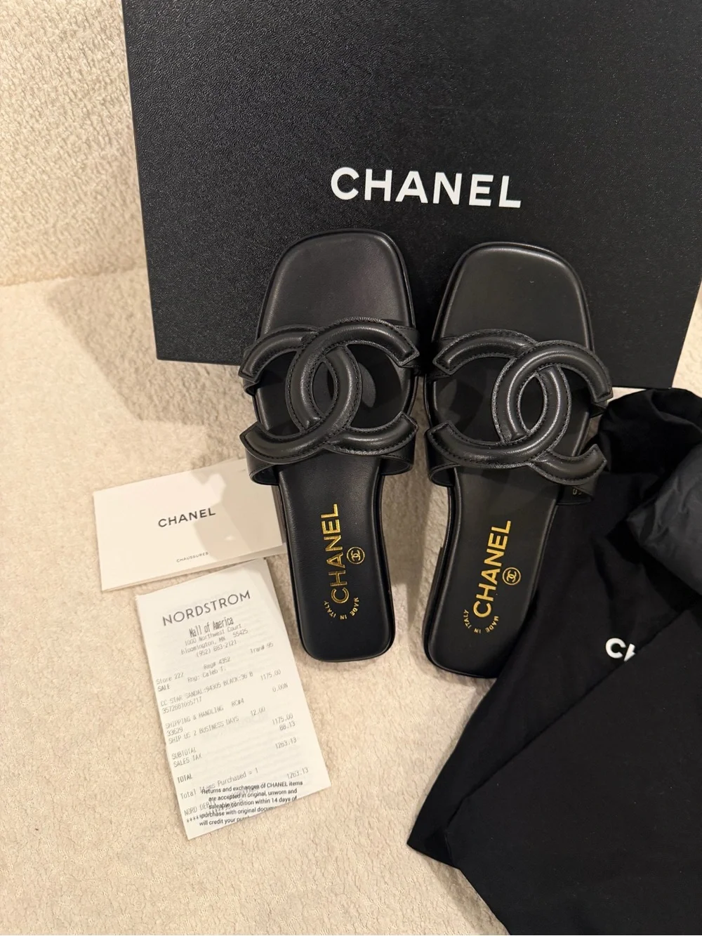 CHANEL Black Leather Interlocking CC Slide Sandals/mules